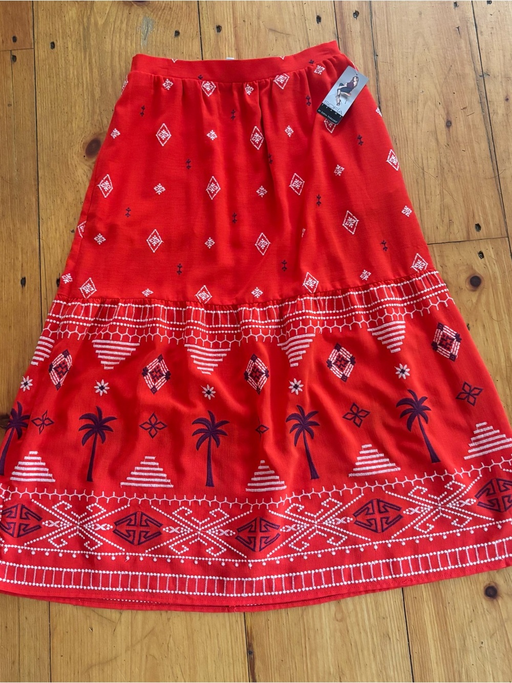 Sofia Jeans Sofia Vergara Red Embroidered Skirt S NWT